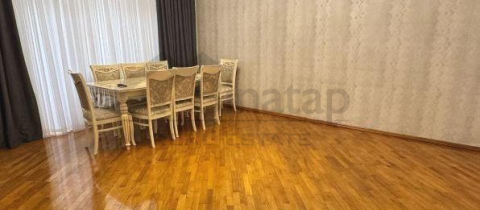 İnshaatchilar m/s, Yasamal parkinin yaninda 3 otaqli menzil satilir/110 kv.m. - 3