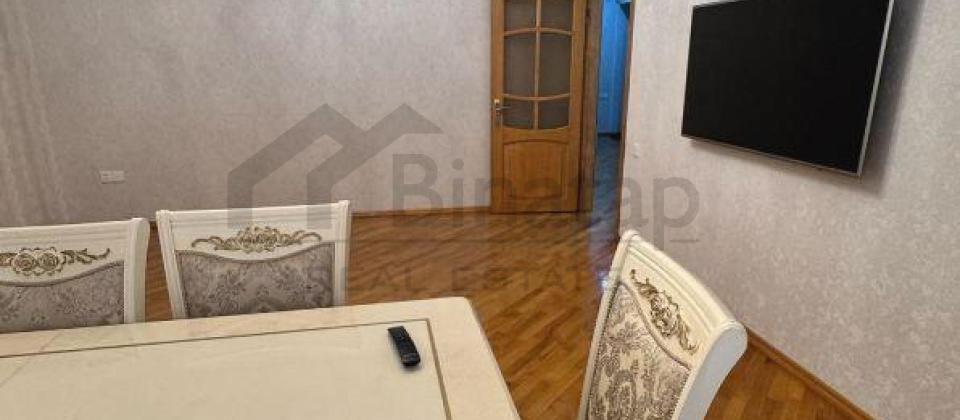 İnshaatchilar m/s, Yasamal parkinin yaninda 3 otaqli menzil satilir/110 kv.m. - 4