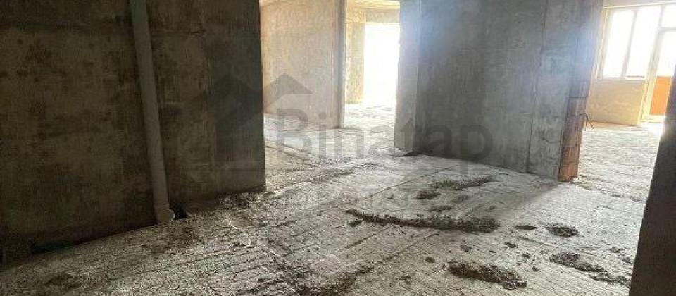 Axundov bağı və İçərişəhər m/s nın yanında 6 otaqlı mənzil satılır/584 kv.m. - 9