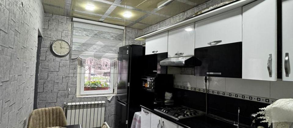 Satılır 3 otaqlı köhnə tikili 72 m², Bakıxanov q - 5