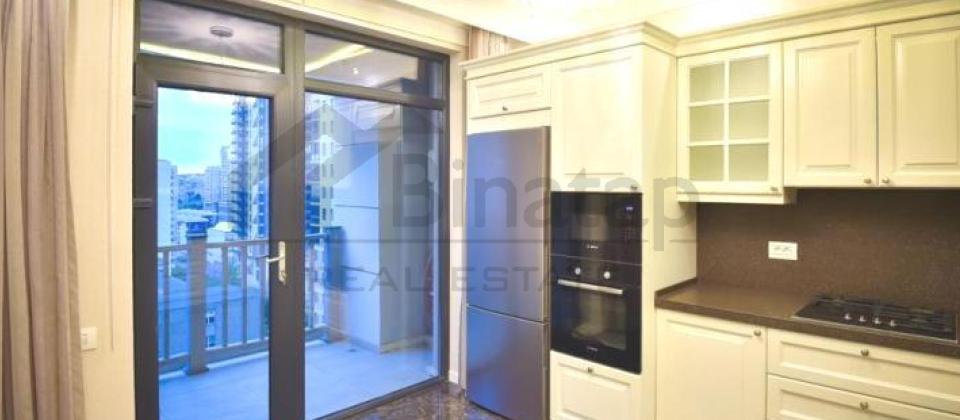 Yasamal parki ve Elmler Akademiyasi m/s yaxin 3 otaqli menzil satilir/137 kv.m. - 10