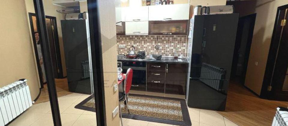 Baki Konqres Merkezine yaxin 3 otaqli menzil satilir/86 kv.m. - 7
