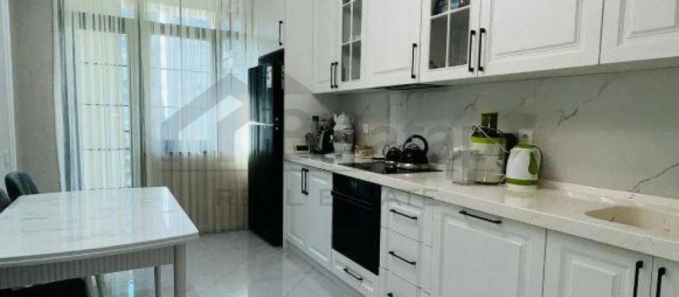 Elmler Akademiyasi m/s, Renessans Palace'da 2 otaqli menzil satilir/85 kv.m. - 6