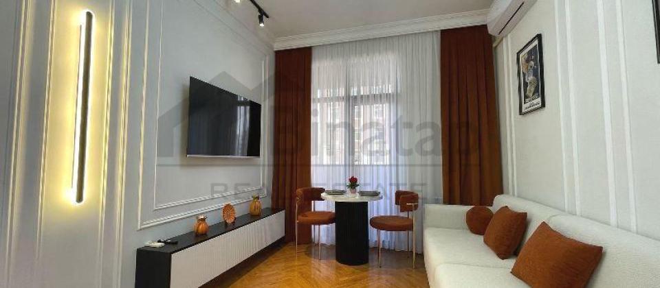 Tefekkur Universitetinin yani, Sherq bazarina yaxin 2 otaqli menzil satilir/49 kv.m. - 2