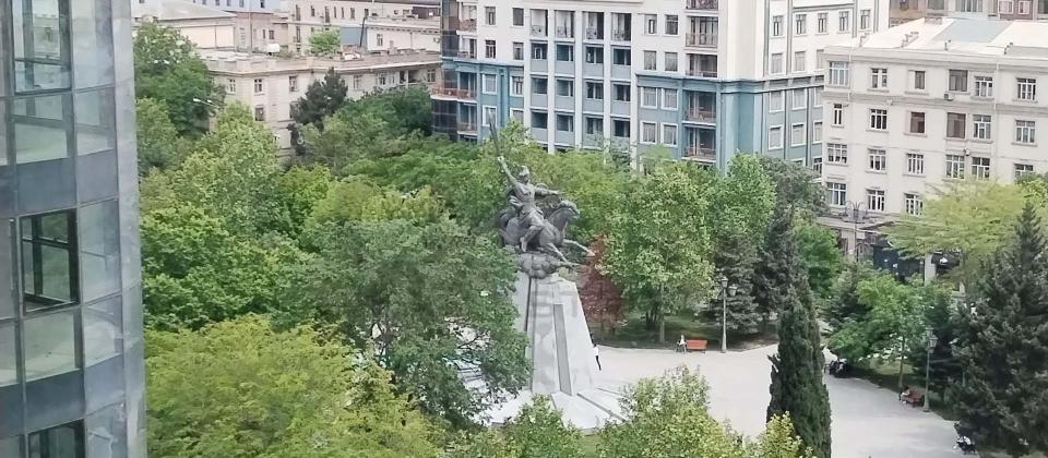 AZADLIQ prospektində .“KOALA” parkının yanında - 9