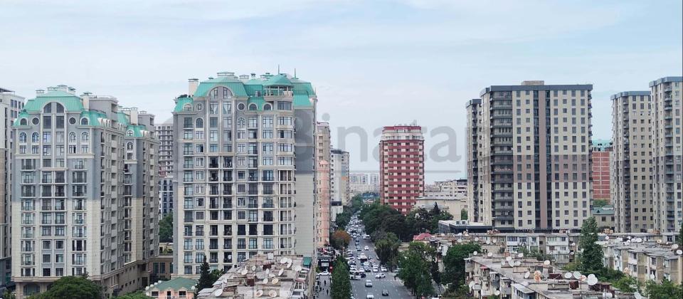 AZADLIQ prospektində .“KOALA” parkının yanında - 14