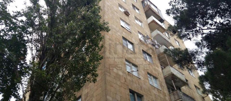 Satılır 2 otaqlı köhnə tikili 44 m², 8 Noyabr m