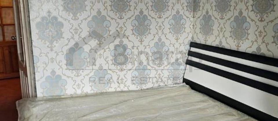 Satılır 2 otaqlı köhnə tikili 44 m², 8 Noyabr m - 6