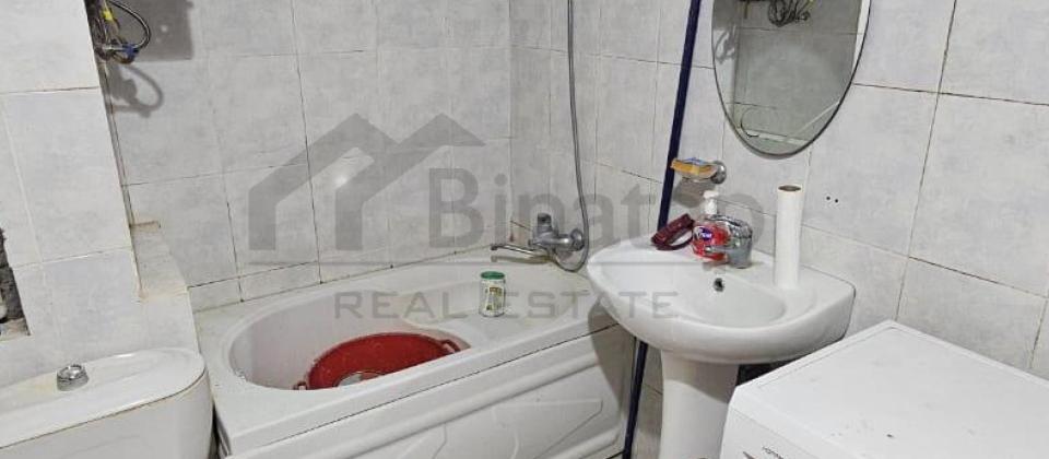 Satılır 2 otaqlı köhnə tikili 44 m², 8 Noyabr m - 10