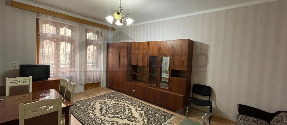 Kirayə verilir 1 otaqlı köhnə tikili 40 m², Elmlər Akademiyası m. - 2