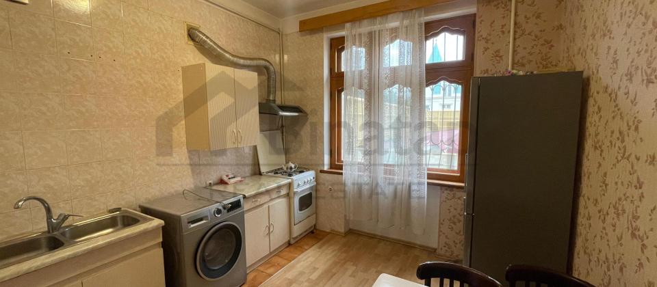 Kirayə verilir 1 otaqlı köhnə tikili 40 m², Elmlər Akademiyası m. - 8