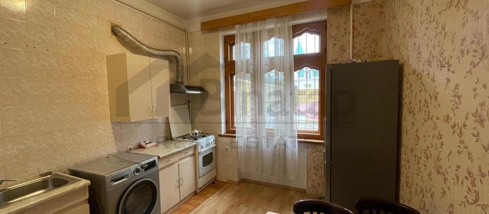 Kirayə verilir 1 otaqlı köhnə tikili 40 m², Elmlər Akademiyası m. - 9