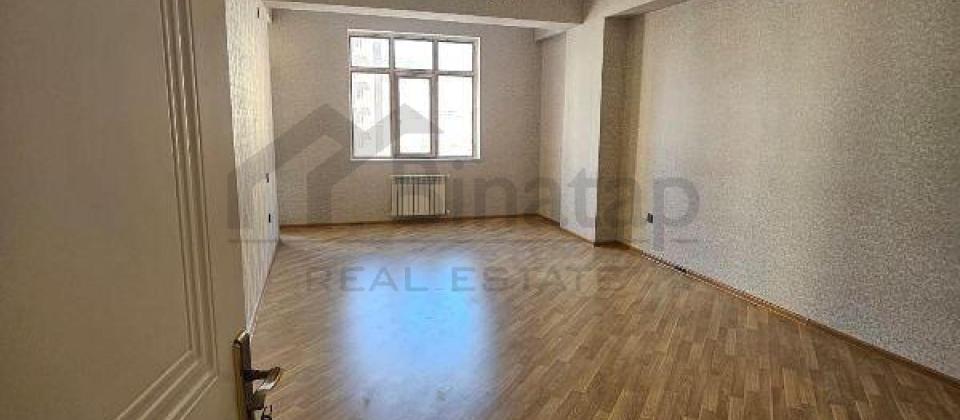3 otaqli menzil satilir/125 kv.m., Bayil, Bulvara ve Sahil m/s yaxindir