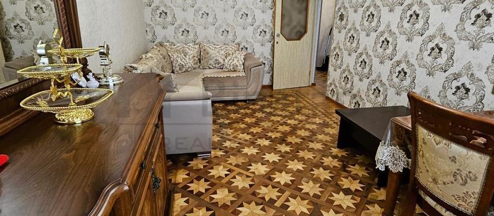 Kirayə verilir 3 otaqlı köhnə tikili, Elmlər m. - 2