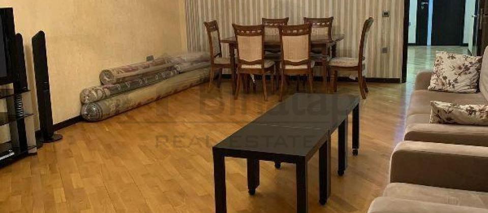 3 otaqlı mənzil satılır/142 kv.m., 6cı parallel küçəsi, Nizami m/s yaxındır
