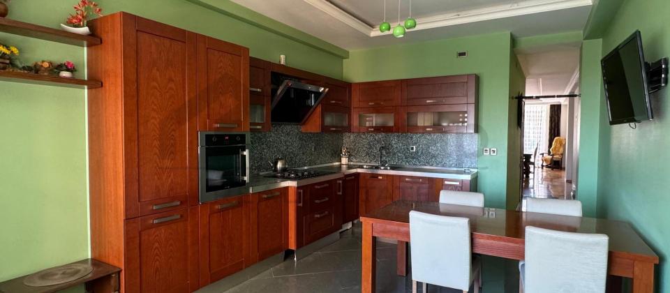 Satılır 3 otaqlı yeni tikili 128 m², 28 May m. - 6