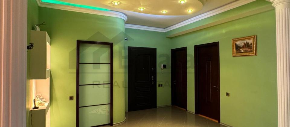 Satılır 3 otaqlı yeni tikili 128 m², 28 May m. - 10