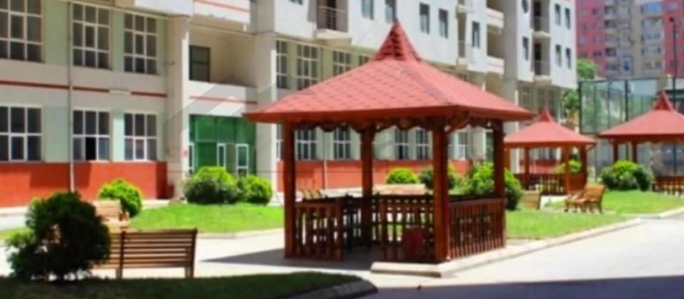 Kirayə verilir 3 otaqlı yeni tikili 120 m², 8 Noyabr m.