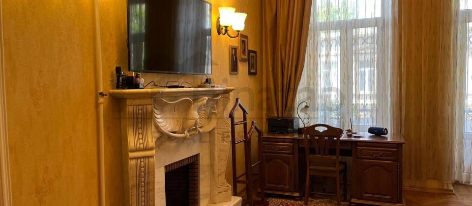 Satılır 3 otaqlı köhnə tikili 145 m², Sahil m. - 11