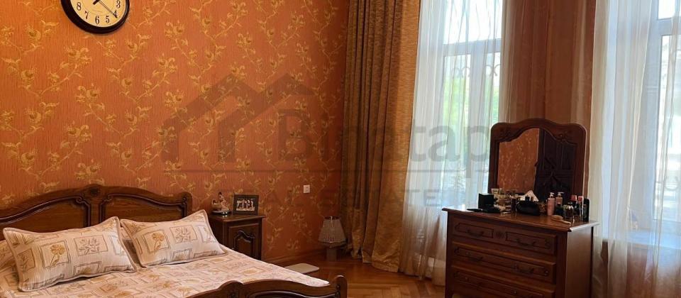 Satılır 3 otaqlı köhnə tikili 145 m², Sahil m. - 14