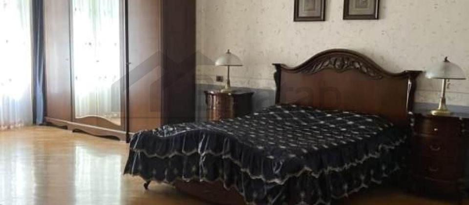 4 otaqlı mənzil satılır/230 kv.m., Qış parkı və Heydər Əliyev sarayına yaxındır - 9