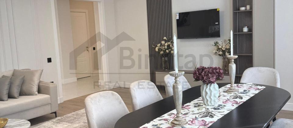 3 otaqlı mənzil satılır/140 kv.m., 8 Noyabr m/s yaxın məsafədə yerləşir - 2