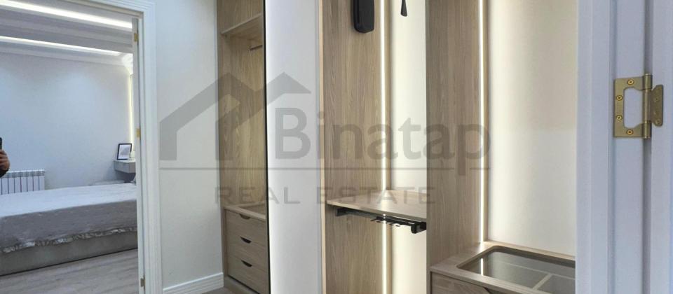 3 otaqlı mənzil satılır/140 kv.m., 8 Noyabr m/s yaxın məsafədə yerləşir - 9