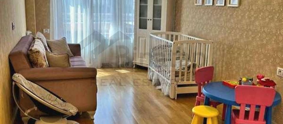 3 otaqlı mənzil satılır/189 kv.m., Təhsil Nazirliyi və Günaydır restoranının yanında yerləşir - 5