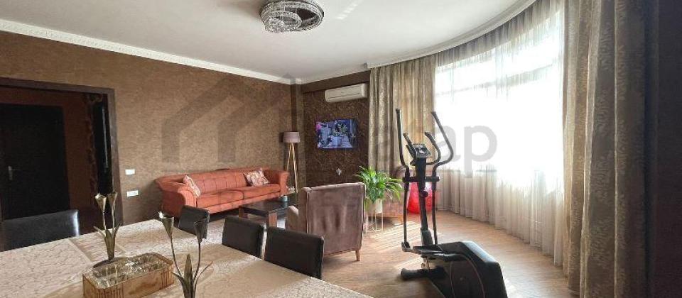 3 otaqlı mənzil satılır/148 kv.m., Zabitlər parkının arxası, Nizami m/s yaxındır - 2