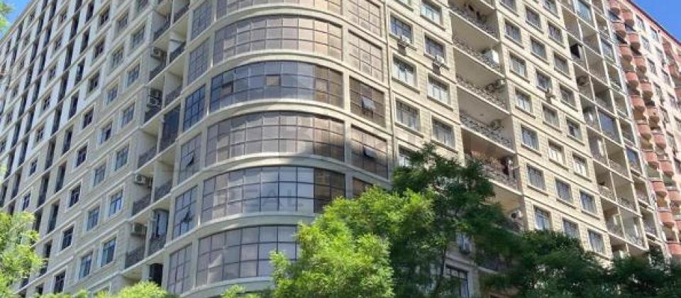3 otaqlı mənzil satılır/141 kv.m., Təbriz küçəsi, Su Sonası restoranının yanı