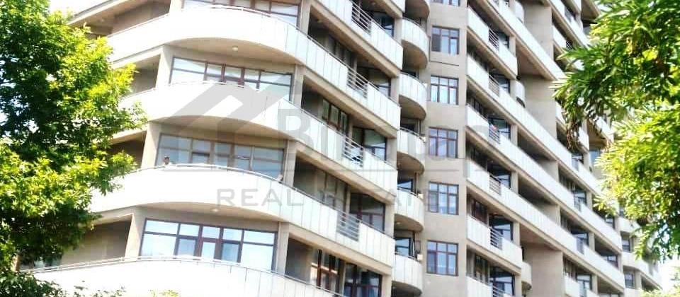 / Satılır 3 otaqlı yeni tikili 170 m², Elmlər Akademiyası m.