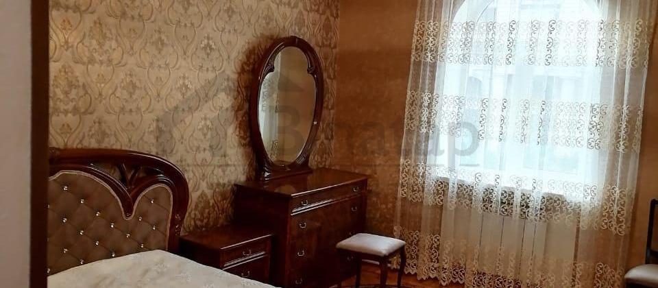 Kirayə verilir..! 3 otaqlı köhnə tikili 60 m², Nizami m. - 6