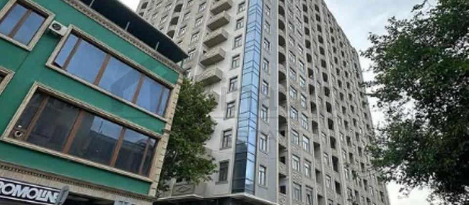 Satılır 3 otaqlı yeni tikili 141 m², 28 May m. - 2