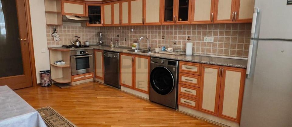 Satılır 3 otaqlı yeni tikili 153 m², 28 May m. - 7