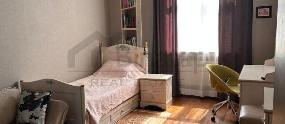 4 otaqlı mənzil satılır/200 kv.m., Koala, Koroğlu və Dədə Qorqud parklarının yanında yerləşir - 7