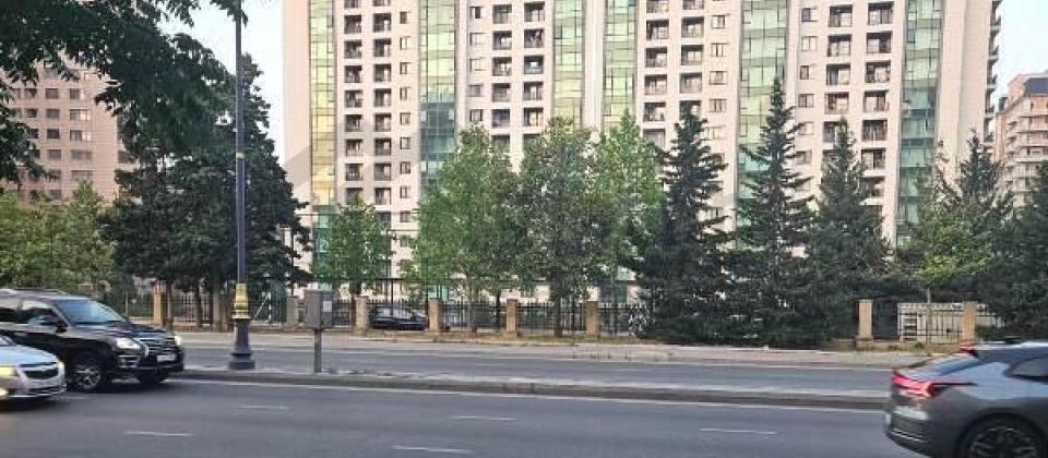 3 otaqlı mənzil satılır/70 kv.m., Musabəyov parkının yanı, İnşaatçılar və E.Akademiyası m/s yaxındır - 2