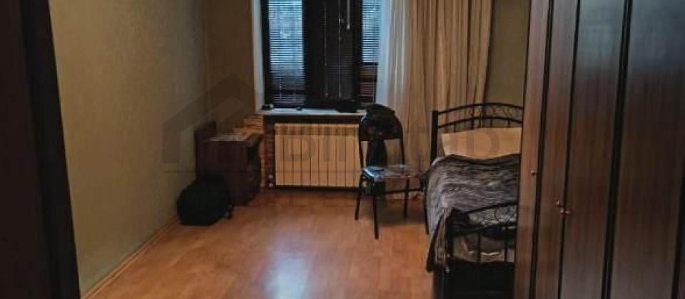 3 otaqlı mənzil satılır/70 kv.m., Musabəyov parkının yanı, İnşaatçılar və E.Akademiyası m/s yaxındır - 7