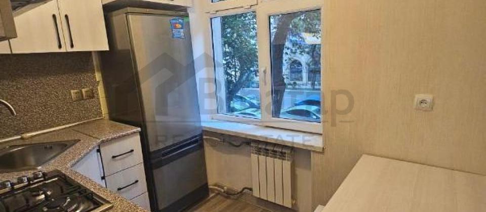 1 otaqlı mənzil satılır/30 kv.m., Statistika Komitəsinin yanı, Nizami m/s yaxındır - 3