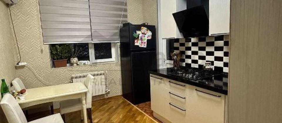 3 otaqlı mənzil satılır/105 kv.m., İnşaatçılar m/s yanında yerləşir - 5