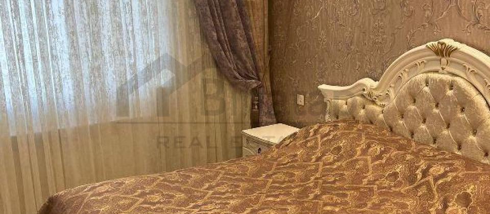 3 otaqlı mənzil satılır/100 kv.m., Azadlıq prospekti, Nəsimi bazarının yanı - 4