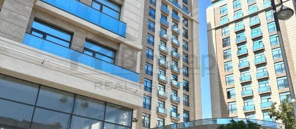PRESTİJLİ KOMPLEKSDƏ OBYEKT SATILIR/750 KV.M., QIŞ PARKINA YAXINDIR