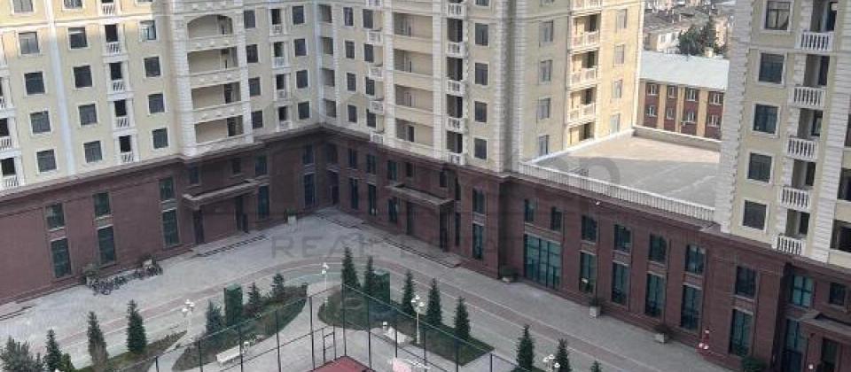 5 otaqlı dupleks mənzil satılır/340.2 kv.m., Elmlər Akademiyası m/s, Renessans Palace