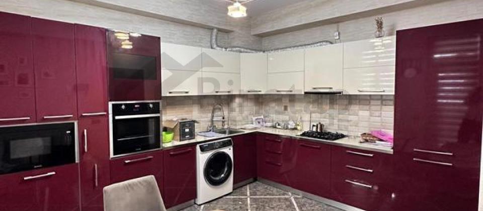 TƏCİLİ..! Tbilisi prospekti, Grand Hayatın yanında 4 otaqlı mənzil satılır/140 kv.m. - 9