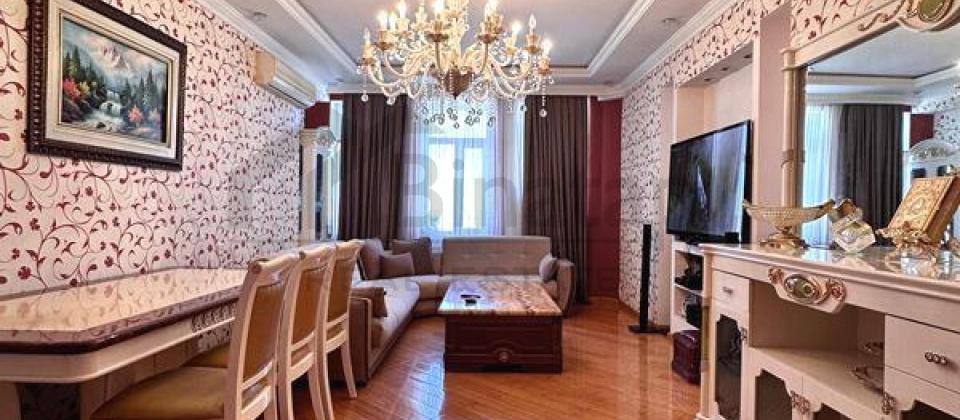 3 otaqlı mənzil satılır/145 kv.m., Elmlər Akademiyası m/s və BDU ya yaxındır - 2