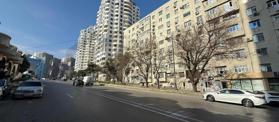OBYEKT SATILIR..! Həsən Əliyev küçəsi (İnqlab), Qafqaz otelə yaxın yerləşir/30 kv.m.