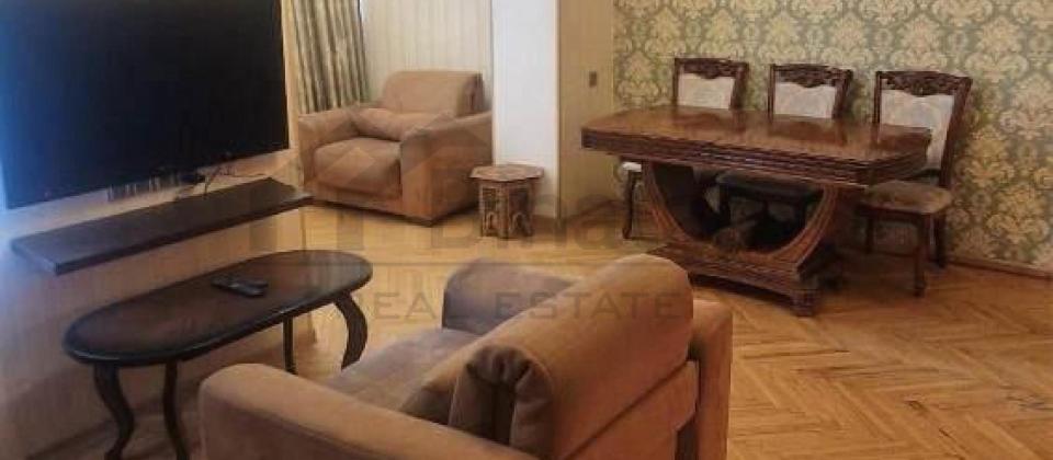 2 otaqlı mənzil satılır/70 kv.m., A.M.Şərifzadə küçəsi, ATS və İnşaatçılar m/s yaxındır