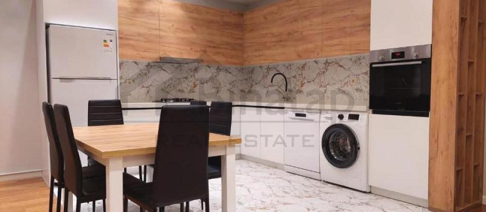 3 otaqlı mənzil satılır/130 kv.m., Statistika Komitəsinin arxasında yerləşir - 4