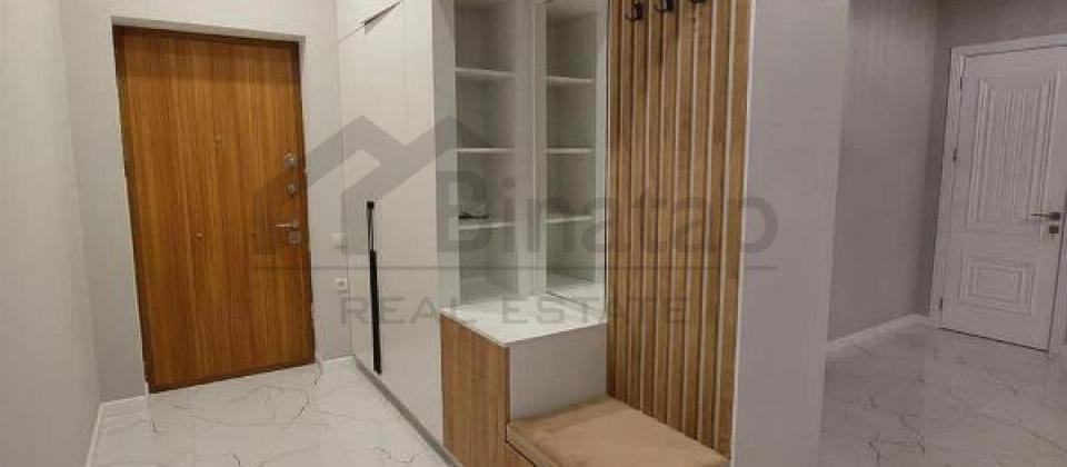 3 otaqlı mənzil satılır/130 kv.m., Statistika Komitəsinin arxasında yerləşir - 8