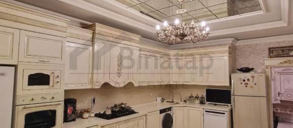 4 otaqlı mənzil satılır/168 kv.m., Tibb Universitetinin yanında yerləşir - 2