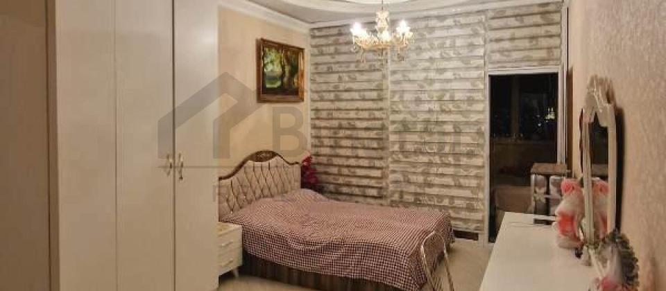 4 otaqlı mənzil satılır/168 kv.m., Tibb Universitetinin yanında yerləşir - 5